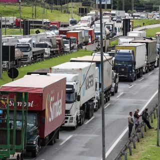 Jair Bolsonaro defiende manifestaciones "legítimas" de sus seguidores