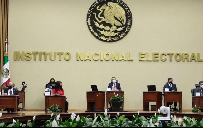 La esposa del Presidente Andrés Manuel López Obrador dice que en el INE unos 