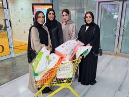 Aya y sus amigas compraron un mar de libros, sobre todo para sus hijas e hijos. EL INFORMADOR/K. Esparza