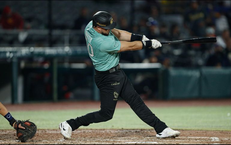 El Gutty Murillo produjo una carrera y anotó la de la victoria en el juego que se fue hasta 11 entradas. TWITTER/Charros de Jalisco