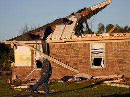 Los tornados son un fenómeno frecuente y a menudo devastador en Estados Unidos. AP/L. Otero