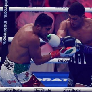 ¡Destroza mexicanos! Bivol vence al Zurdo Ramírez