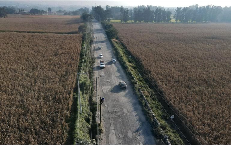 Vecinos y trabajadores de la zona han pedido urgentemente que esta zona sea concluida para poder transitar seguros. EL INFORMADOR / A. Navarro