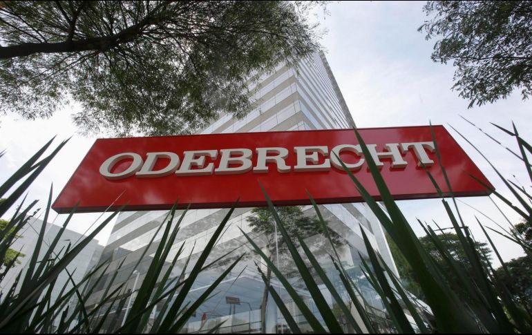 La FGR acusa a Lozoya de haber recibido 10.5 MDD en sobornos de Odebrecht a cambio de contratos gubernamentales, pero solo será señalado por 6 millones 385 mil dólares, debido a que las otras operaciones prescribieron. EFE / ARCHIVO