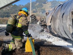 El chofer del vehículo resultó lesionado tras el accidente. ESPECIAL/UEPCBJ