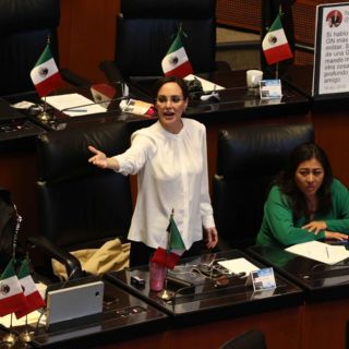 López Obrador ya no gobierna "ni a sus corcholatas", dice Lilly Téllez