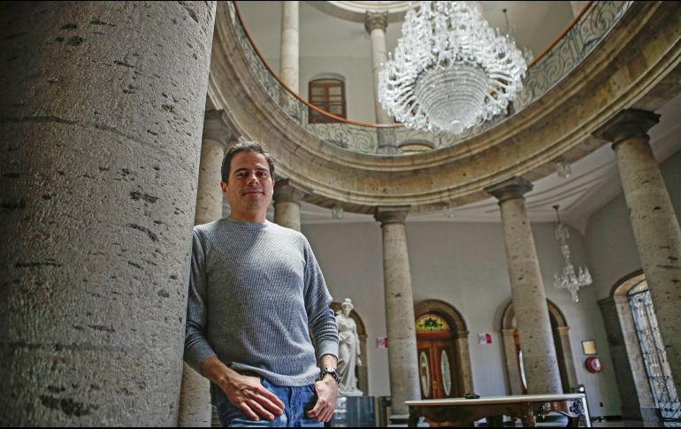 Desde el Teatro Degollado, el director de orquesta comparte que se formó en Colombia y Estados Unidos. EL INFORMADOR/ C. Zepeda