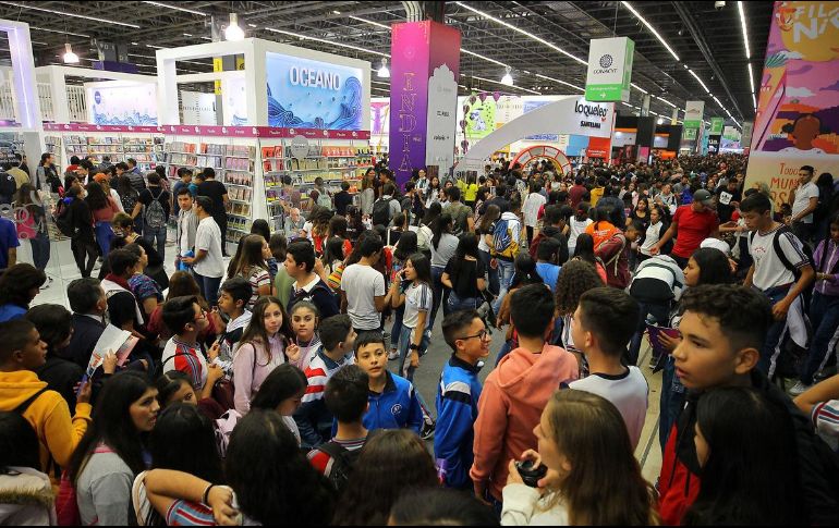 El gobernador destacó la importancia de la FIL, por lo que reiteró “como siempre el apoyo institucional de las dependencias del Gobierno de Jalisco”. NTX / ARCHIVO