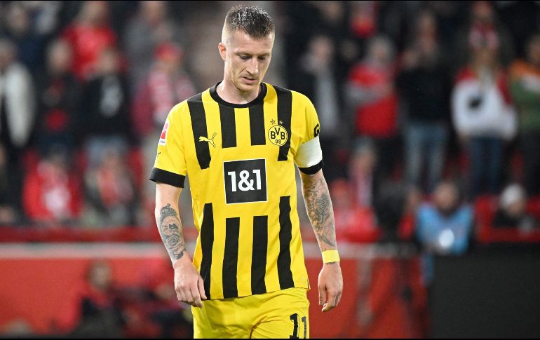 El mediocampista alemán es perseguido por la mala fortuna. AFP/T. SCHWARZ