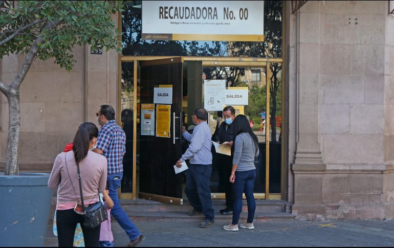 Las administraciones municipales aprovechan la estrategia comercial para invitar a los contribuyentes a que cumplan con el pago de los impuestos. EL INFORMADOR/ Archivo