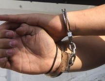 La persona en mención en compañía de otro sujeto, ingresaron a una tienda de autoservicio donde presuntamente cometieron el robo y luego huyeron. EL INFORMADOR / ARCHIVO