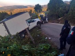 En la zona fueron auxiliados por paramédicos de la Cruz Roja de San Cristóbal y personal Protección Civil, quienes valoraron a los heridos, para luego trasladar a 6 personas adultas. EFE / C. López