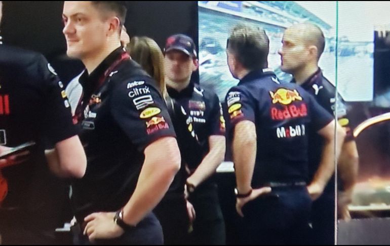 Christian Horner encaró a Max Verstappen tras su polémica. ESPECIAL
