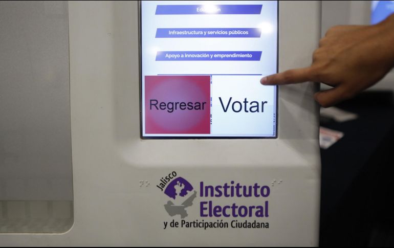 El ejercicio se realizó en coordinación con la Secretaría de Educación Jalisco y con el apoyo técnico y el préstamo de urnas electrónicas del Instituto Electoral y de Participación Ciudadana del Estado de Jalisco. EL INFORMADOR/ARCHIVO
