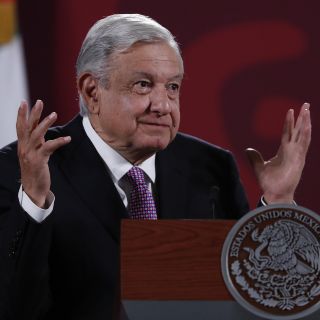 López Obrador reta a opositores contra reforma electoral a llenar el Zócalo