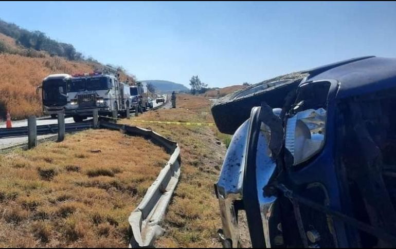 El accidente fue reportado alrededor de las 12:00 horas de este martes en la vialidad mencionada entre los límites de Zapotlán del Rey y Ocotlán en el kilómetro 450. ESPECIAL
