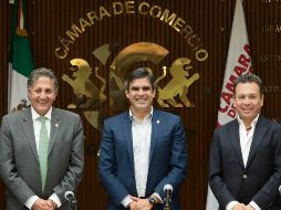 Juan José Frangie, alcalde de Zapopan; Raúl Uranga Lamadrid, presidente de Canaco y Pablo Lemus, presidente municipal de Guadalajara. CORTESÍA/ Gobierno de Zapopan