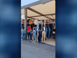 García Vilchis rechaza que la venta de estas prendas de mezclilla fueran piratería y acusa que a los críticos 