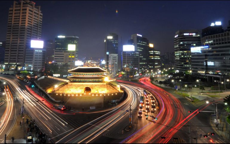 Seúl fue premiada por garantizar los cinco derechos digitales básicos, entre ellos se encuentran la educación y la movilidad. AFP / ARCHIVO