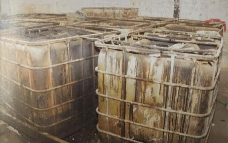 Elementos de la Policía Federal Ministerial recibieron una denuncia ciudadana, en la que referían que, en una finca de la colonia Valle de la Misericordia, Tlaquepaque, se almacenaba hidrocarburo. ESPECIAL /