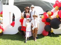 Yanin Moreno, Victoria Bonilla, Gustavo Bonilla, Gustavo Bonilla. GENTE BIEN JALISCO/Claudio Jimeno