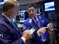 Entre las 30 empresas cotizadas del Dow Jones, destacaba la caída de un 4.29 % de Salesforce y la de 3.84 % de Intel. EFE/ARCHIVO