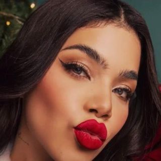 Kenia Os también quiere ser una reina de la Navidad