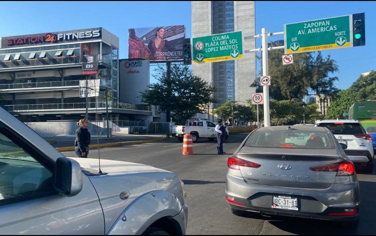 De momento no reportan personas lesionadas, solamente el tráfico en la zona en el sentido de norte a sur. ESPECIAL /