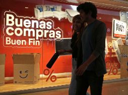 Señalan que en esta edición de El Buen Fin los mexicanos prefieren salir de sus casas para hacer las compras (60%) y solo cuatro de cada 10 comprarán vía online. SUN / C. Mejía