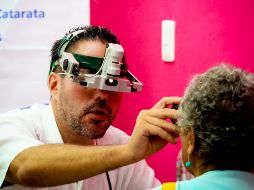 El tratamiento consiste en la extracción de la catarata a través de una incisión pequeña en la córnea. NTX/ARCHIVO