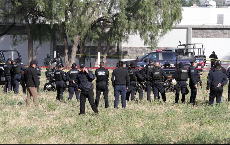 El helicóptero salió de las instalaciones del Instituto Estatal de Seguridad Pública de Aguascalientes poco después de las 8:00 de la mañana y sufrió el desplome a la altura de la Clínica 3 del IMSS. EFE/S. López