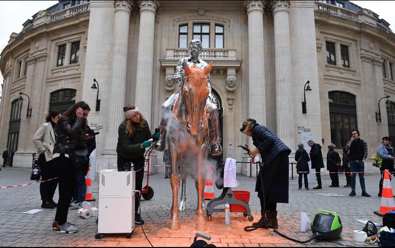 La acción sobre la escultura de Charles Ray, 
