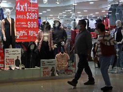 Si decides pagar las compras de El Buen Fin a crédito debes cuidar que las deudas no sobrepasen el 30% de tus ingresos, advierte Profeco. SUN / C. Mejía
