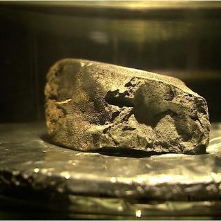 El asombroso meteorito que cayó en un pueblo de Inglaterra y que ofrece nuevas pistas sobre cómo se formó el agua de la Tierra