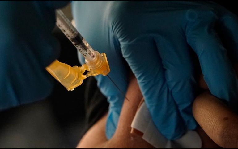 La vacuna cubana cumple con los requisitos de calidad, seguridad y eficacia para aplicarse en la población. AP/R. Solís