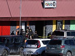 Este suceso ocurrió en el local para adultos llamado Club Q el cual acoge Colorado Springs y que está siendo investigado como un posible crimen de odio. AP / H. Richardson