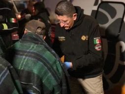 Las bebidas calientes, pan y cobertores se han repartido principalmente en las zonas cercanas a los hospitales. @PC_NuevoLeon