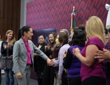 La jefa de Gobierno, Claudia Sheinbaum, señaló que aprueba la iniciativa para combatir la violencia vicaria. ESPECIAL