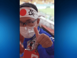 El video finaliza en un abrazo entre los japoneses y los anfitriones del Mundial de futbol. ESPECIAL