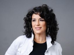 Karina se deja influenciar por la música mexicana en "Yo soy tu vicio"