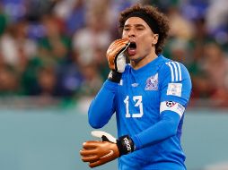 Memo Ochoa fue nombrado mejor futbolista del encuentro, tras el que quiso agradecer el gran apoyo de la afición mexicana. EFE / E. Biba
