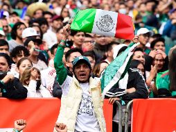El Monumento de la Revolución, uno de los más emblemáticos de la Ciudad de México, reunió a miles de seguidores del Tri. AFP / C. Cruz