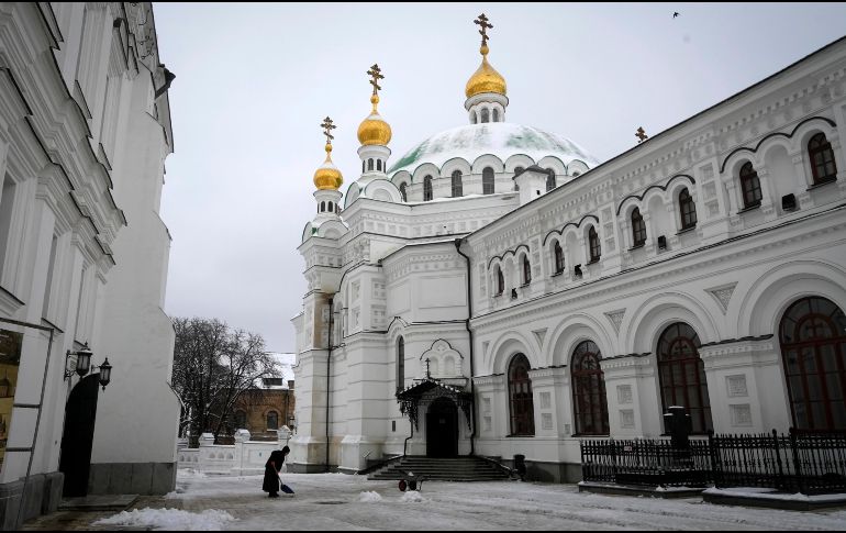 Rusia bombardeó en las últimas semanas las instalaciones energéticas de Ucrania, dejando a millones sin electricidad coincidiendo con las primeras nevadas. AP/E. Lukatsky