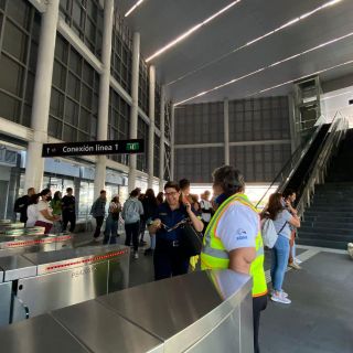 Previo a megamarcha de la UdeG, fallan Línea 1 y 3 del Tren Ligero