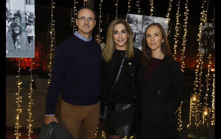 Juan Carlos Jiménez, Eva Cuellar y Bárbara Pérez Arellano. GENTE BIEN JALISCO/Claudio Jimeno