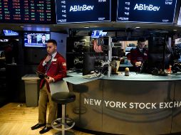 Por sectores, destacaron los avances en las empresas de bienes no esenciales, de comunicaciones, servicios públicos y tecnología. AFP/ARCHIVO