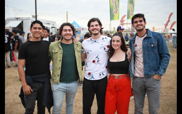 Juan Cota, Josué Campos, Santiago Angelini, Mariana Samarco y Javier López. GENTE BIEN JALISCO/Tony Martínez