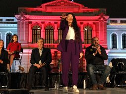 El rector de la Universidad de Guadalajara, Ricardo Villanueva, tomó protesta a la nueva dirigencia de la FEU este miércoles. EL INFORMADOR/A. Camacho