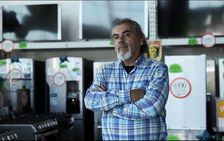 Miguel Méndez Bernal se involucró desde muy joven en la empresa. Una de sus primeras tareas era hacer las labores de limpieza.