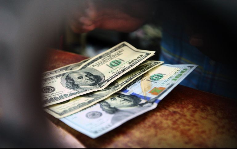 Este jueves 24 de noviembre el tipo de cambio promedio a la compra del dólar verde en México es de 18 pesos con 57 centavos. EL INFORMADOR/ ARCHIVO